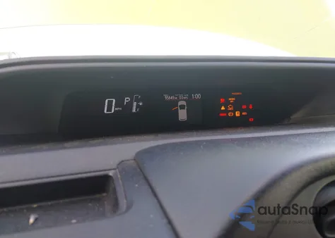 2015 Toyota Prius C Four z USA, uszkodzony, nr VIN JTDKDTB32F1110282